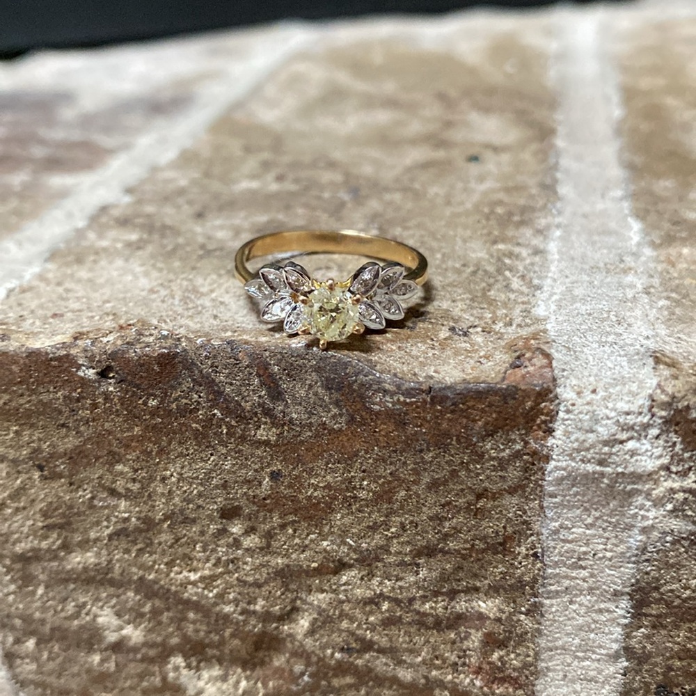 GENUINE NATURAL DIAMOND Engagement Ring Solid 14KT GOLD - Picture 4 of 17